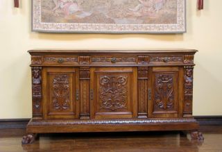 1180229 : Large Antique Italian Renaissance Carved Sideboard Cabinet Buffet
