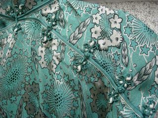 A 1930S CHINESE TURQUOISE BLUE GROUND SILK ROBE CHEONGSAM W LABEL 6