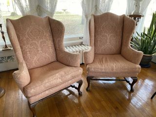 Kittinger Williamsburg Pair Queen Anne Mahogany Wing Back Chairs Silk Damask