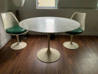 Knoll Saarinen Dining Table,  42” Round Marble Top