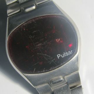 Vintage Men ' s Pulsar led watch for parts/repair 39 2