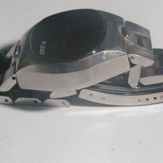 Vintage Men ' s Pulsar led watch for parts/repair 39 3