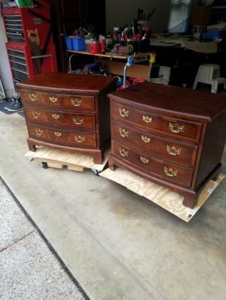 2 Henredon Aston Court Nightstands Bow Front 3 Drawer Banded Mahogany Chest