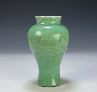 Fine Antique Chinese Apple Green Glazed Meiping Form Porcelain Vase - 18c