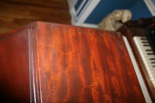 Fine Boston Blocked and serpentine mahogany desk shell carved lid 1780 fine 5