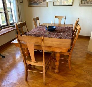 Antique Light Wood Oak Dining Table And Chairs