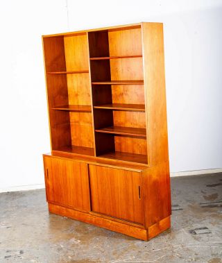 Mid Century Danish Modern Credenza Bookshelf Cabinet Teak Shelves Poul Hundevad
