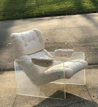 Vintage 1970s Space Age Mid Century Modern Lucite Acrylic Lounge Club Arm Chair