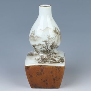 Antique Chinese Porcelain Gourd Shape Landscape Vase