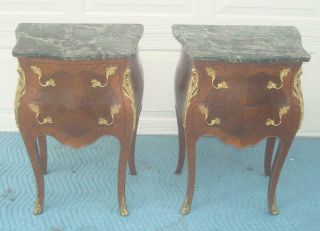 Pair French Louis Xv Style Marble Tops Side Tables / Night Stands Accent Mounts