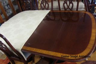61490 Ethan Allen Dining Table W/ 2 Leafs,  Table Pads Quality