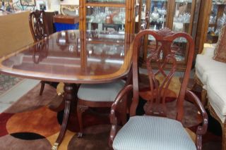 61490 ETHAN ALLEN Dining Table w/ 2 leafs,  Table Pads QUALITY 6