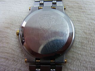 Gucci 9000M Two - tone 18KGP St.  Steel 33.  5mm Men ' s Unisex Swiss Quartz Watch 5