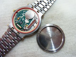Gucci 9000M Two - tone 18KGP St.  Steel 33.  5mm Men ' s Unisex Swiss Quartz Watch 6