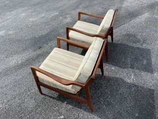 Set Of Mid Century Modern Walnut Lounge Chairs Manner Of Ib Kofod Larsen 2