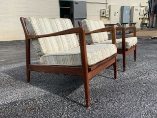 Set Of Mid Century Modern Walnut Lounge Chairs Manner Of Ib Kofod Larsen 4