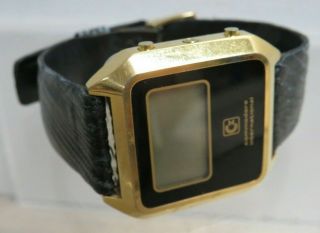 Vintage Commodore International Gold Tone Lcd Display Watch