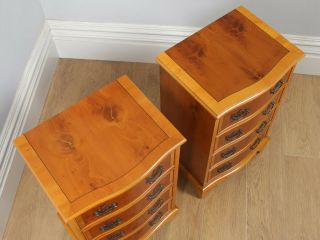 Georgian Style Yew & Walnut Serpentine Bedside Chests of Drawers Nightstands 2