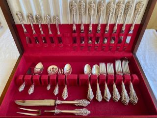 Wallace Silversmiths 44 - Piece Grand Baroque Flatware 8 4 - Piece Place Settings