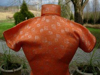 A OLD 1930S CHINESE CORAL COLOR SILK BROCADE CHEONGSAM,  QIPAO 6
