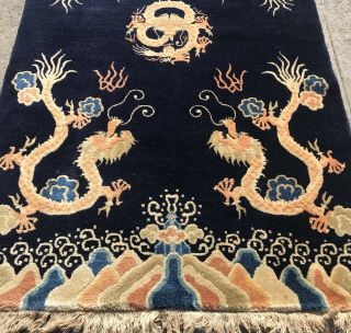 AN AWESOME ANTIQUE VINTAGE DESIGN DRAGON CHINESE RUG 2