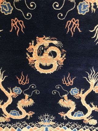 AN AWESOME ANTIQUE VINTAGE DESIGN DRAGON CHINESE RUG 3