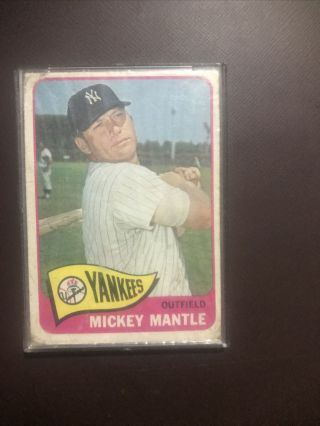 1965 Topps Mickey Mantle Baseball Card Yankees 350 Vintage