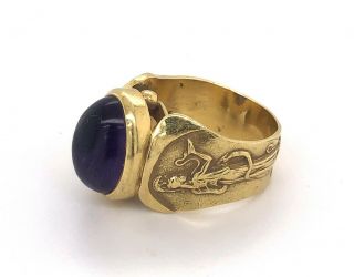 Antique Greek Mythology Design Cabochon Amethyst 18k Gold Ring