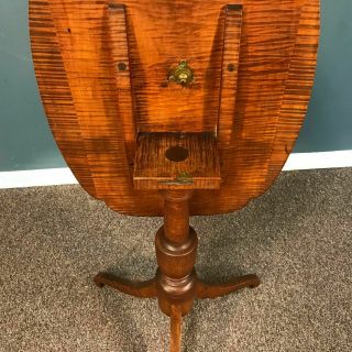 Early 19th Century Tiger Maple Tilt Top Candle Stand Table 5