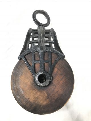 Vintage/ Antique Cast Iron And Wood Barn Pulley Marked H182.  Unbranded.