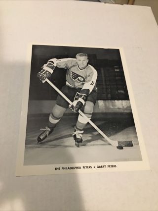 1967/68 Philadelphia Flyers First Season Vintage Photo Garry Peters
