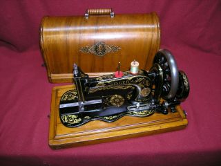Antique 1888 Singer 12 Hand Crank Sewing Machine W/shuttle,  Bobbin Bentwood Case
