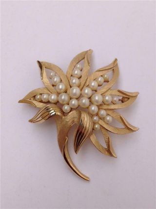 Vintage Trifari Crown Goldtone With Faux Pearls Flower Shape Brooch Or Pin