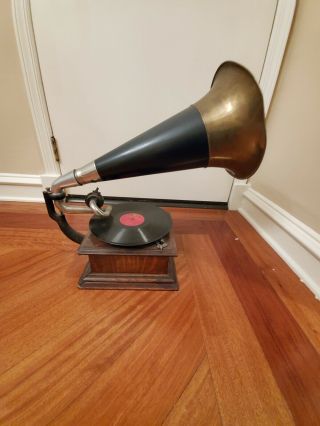 ANTIQUE VICTOR TALKING MACHINE CO ' HIS MASTERS VOICE ' STYLE VIC 1 4