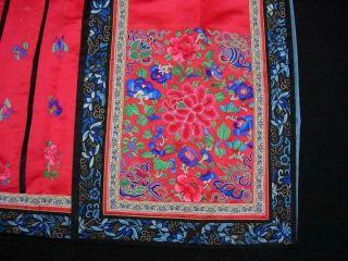 A GOOD ANTIQUE CHINESE EMBROIDERED RED SILK SKIRT 6
