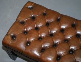 LOVELY VINTAGE HAND DYED BROWN LEATHER LARGE CHESTERFIELD TUFTED FOOTSTOOL 5
