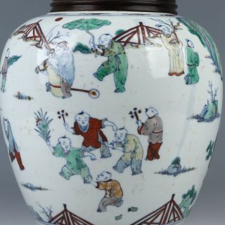 Antique Chinese Porcelain Figures Jar Pot with Wood Cover 6