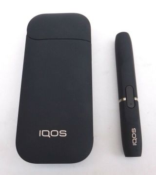 Iqos2.  4 Plus Kit Bluetooth Navy Holder & Pocket Charger Perfect Blue Colour