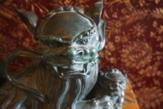 Maitland Smith Verdigris Patina Bronze Guardian Lion Foo Dogs - Vintage 4