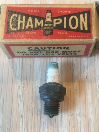 Vintage Champion Vg - 2 Glow Plug Model Gas Engines 1/4 " 32 Threads
