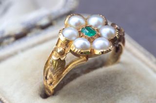 Stunning Antique Georgian English 18k Gold Seed Pearl Emerald Flower Ring C1810