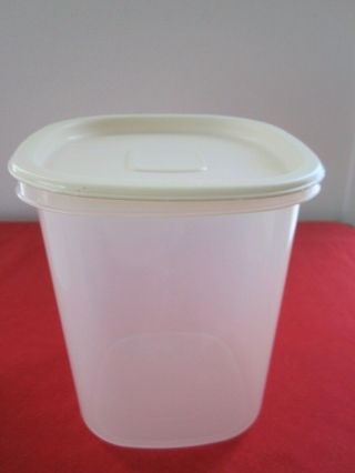 Vtg Rubbermaid 6 12 Cup Servin Saver Square Sheer Canister W Almond Lid
