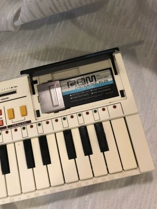 Vintage Casio PT - 80 Keyboard with Rom Pack TV Tunes - 3