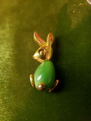 Vintage Crown Trifari Jelly Belly Bunny Rabbit Brooch Pin 1960 