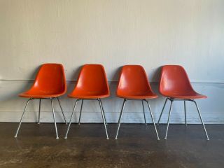 Set Of 4 Herman Miller Eames Dsx Fiberglass Shell Chairs