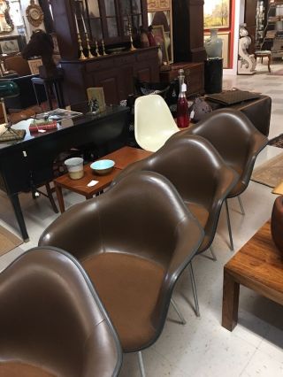 Eames Vintage Herman Miller Shell Fiberglass Chair - No Bases