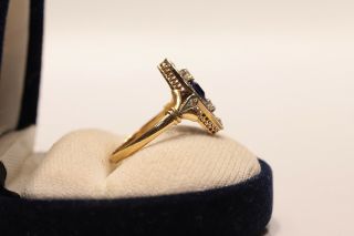 ANTIQUE VICTORIAN 18K GOLD NATURAL DIAMOND AND SAPPHIRE DECORATED RING 5