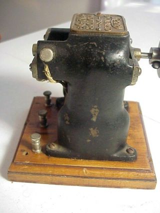Antique DIRECT CURRENT ELECTRIC MOTOR Signed KENT DYNAMO OR MOTOR No.  8 4