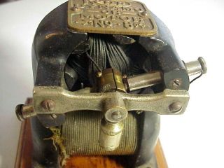 Antique DIRECT CURRENT ELECTRIC MOTOR Signed KENT DYNAMO OR MOTOR No.  8 6