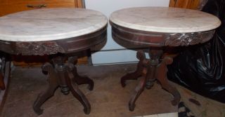 Mahogany Carved Marble Top End Tables / Side Tables (t922)